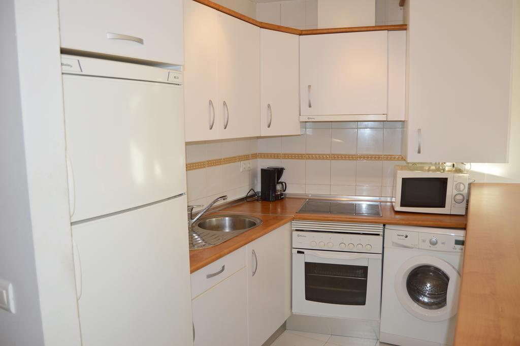 פואנגירולה Apartamento Torreblanca Free Parking חדר תמונה