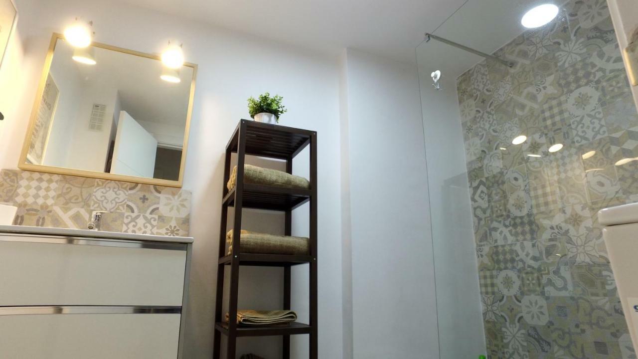 פואנגירולה Apartamento Torreblanca Free Parking מראה חיצוני תמונה