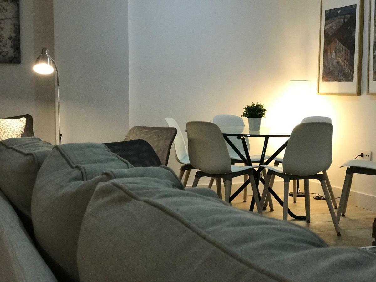 פואנגירולה Apartamento Torreblanca Free Parking מראה חיצוני תמונה