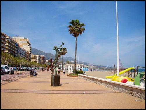 פואנגירולה Apartamento Torreblanca Free Parking מראה חיצוני תמונה