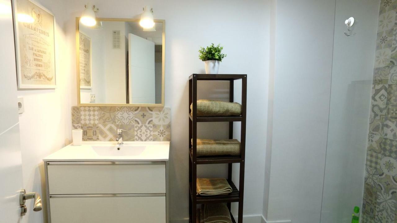 פואנגירולה Apartamento Torreblanca Free Parking מראה חיצוני תמונה