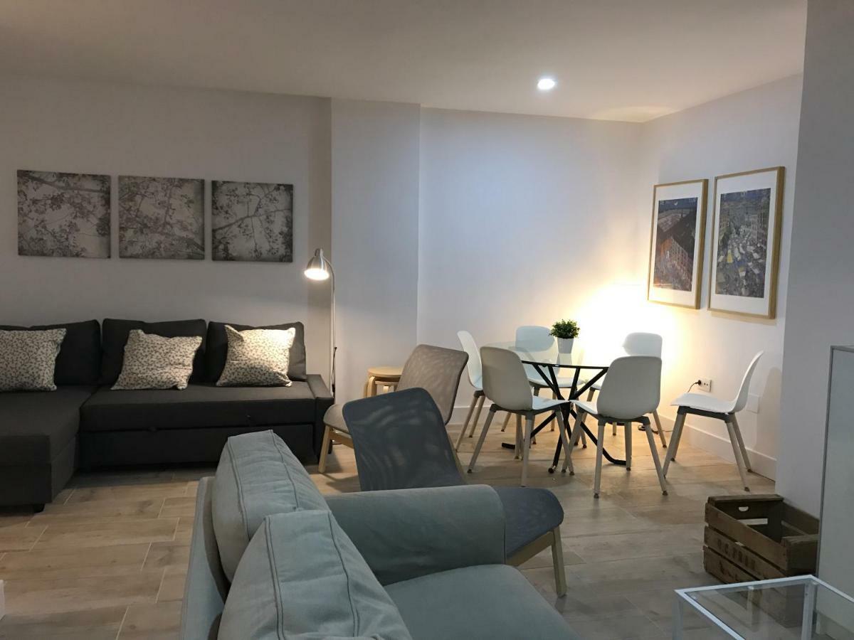 פואנגירולה Apartamento Torreblanca Free Parking מראה חיצוני תמונה