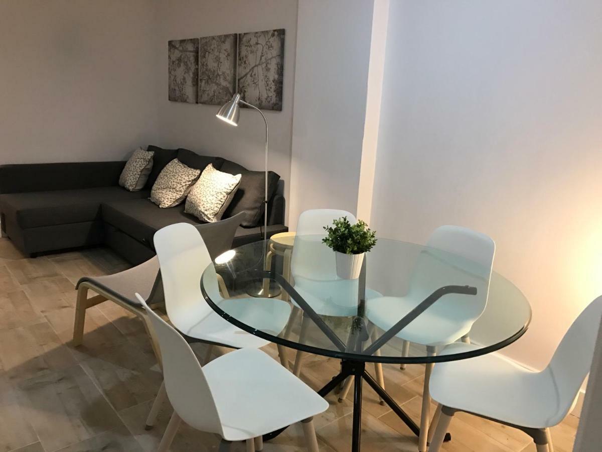 פואנגירולה Apartamento Torreblanca Free Parking מראה חיצוני תמונה