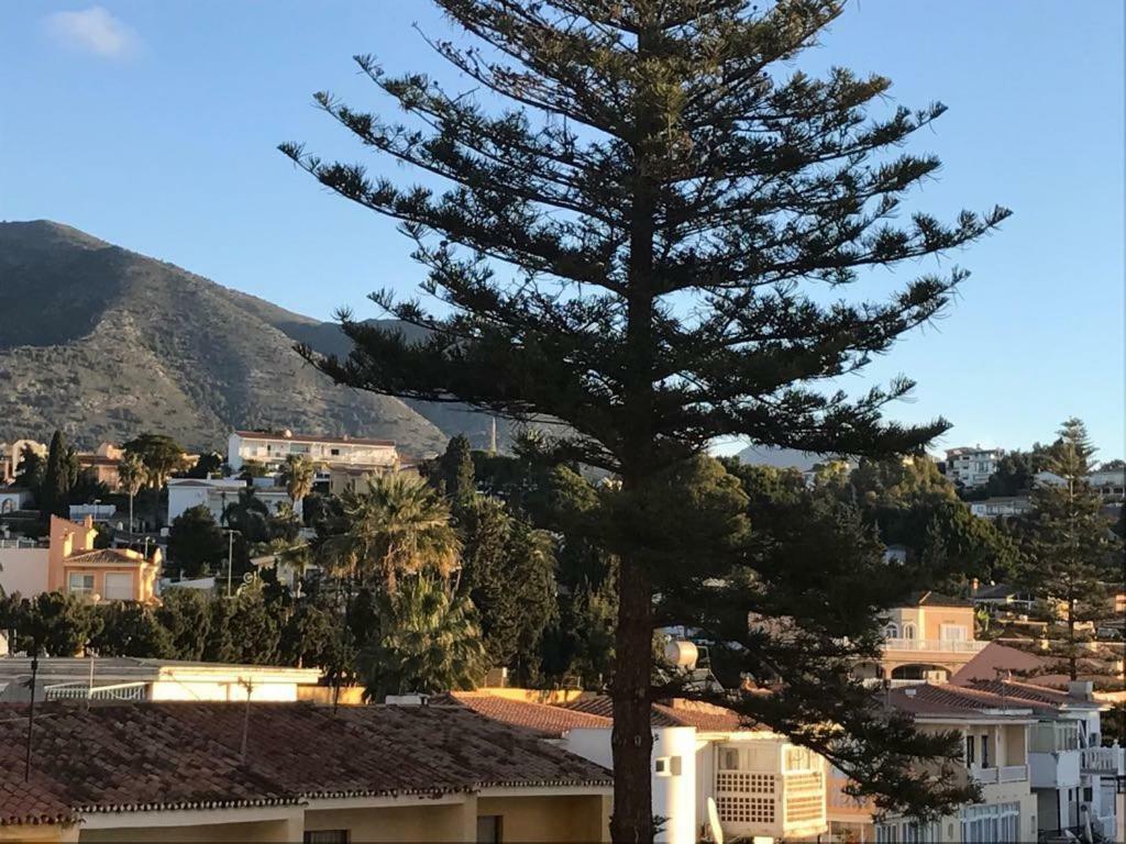 פואנגירולה Apartamento Torreblanca Free Parking מראה חיצוני תמונה